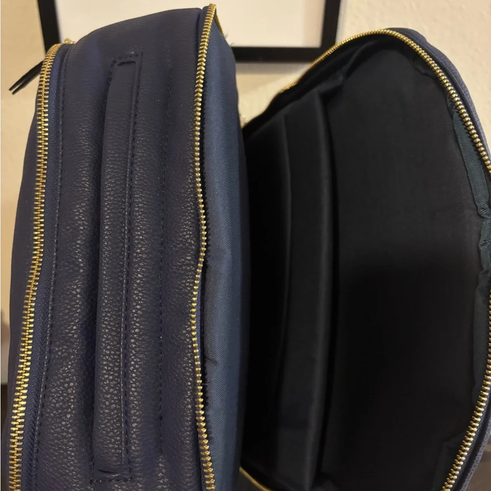 Stylish Blue Backpack - Picture 4 of 5
